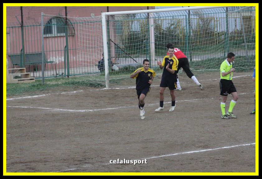 111210 Futura 230_tn.jpg
